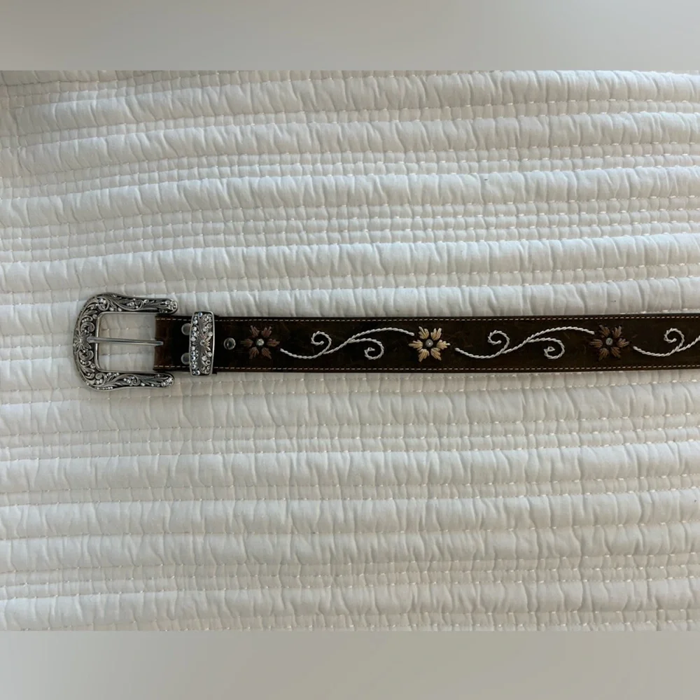 NWOT Nocona Ladies Western Rhinestone Belt Brown with Silver Buckle Size L - Picture 4 of 6